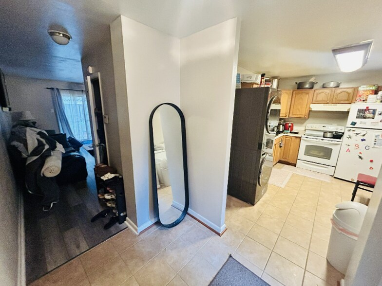 Building Photo - 11381 Laurelwalk Dr