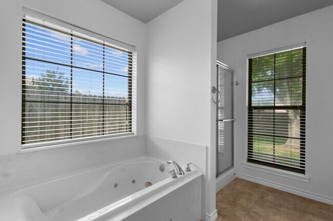 Building Photo - 405 Harbor Oaks Dr