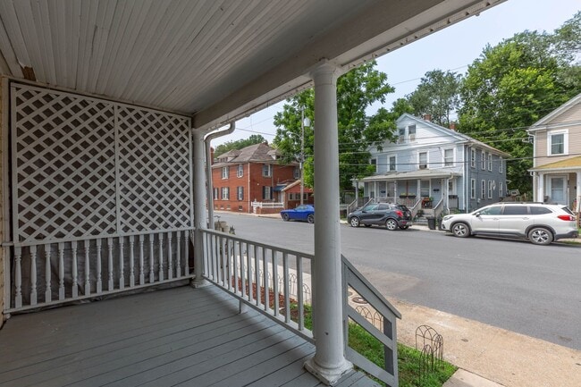 Building Photo - 124 S Kentucky Ave