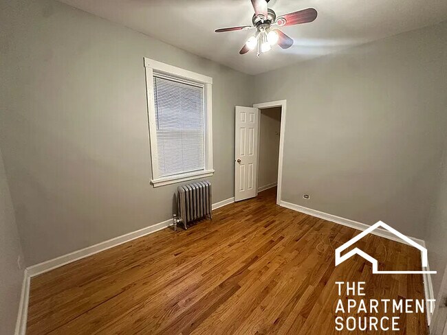 Building Photo - 6343 N Claremont Ave