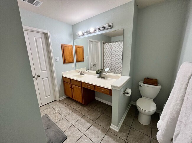 Building Photo - 21106 El Suelo Bueno