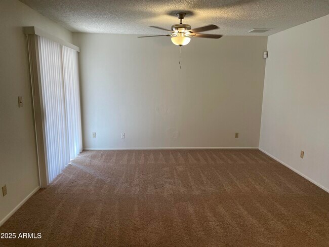 Building Photo - 10014 N 44th Dr