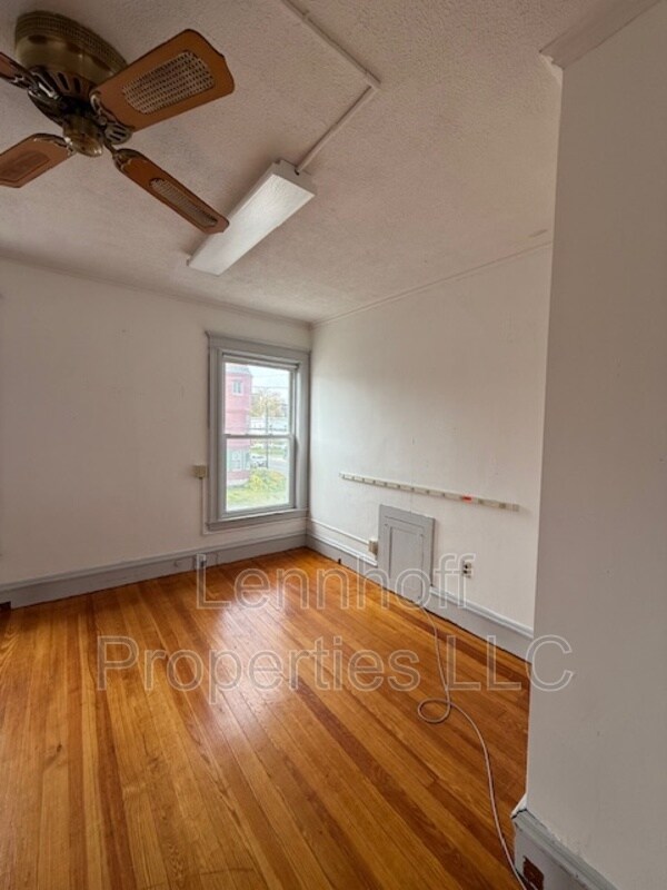 Building Photo - 308 Pawtucket St