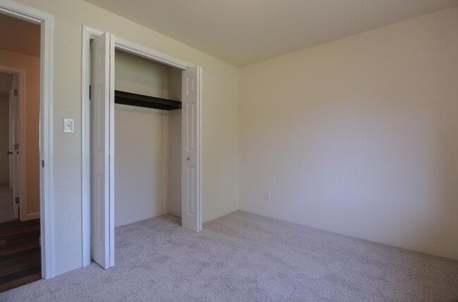 Building Photo - 2670 Fijian Way