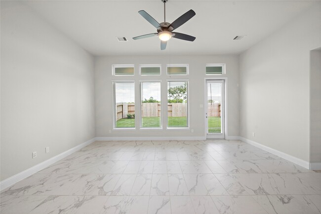 Building Photo - 1718 Forest Mist Dr