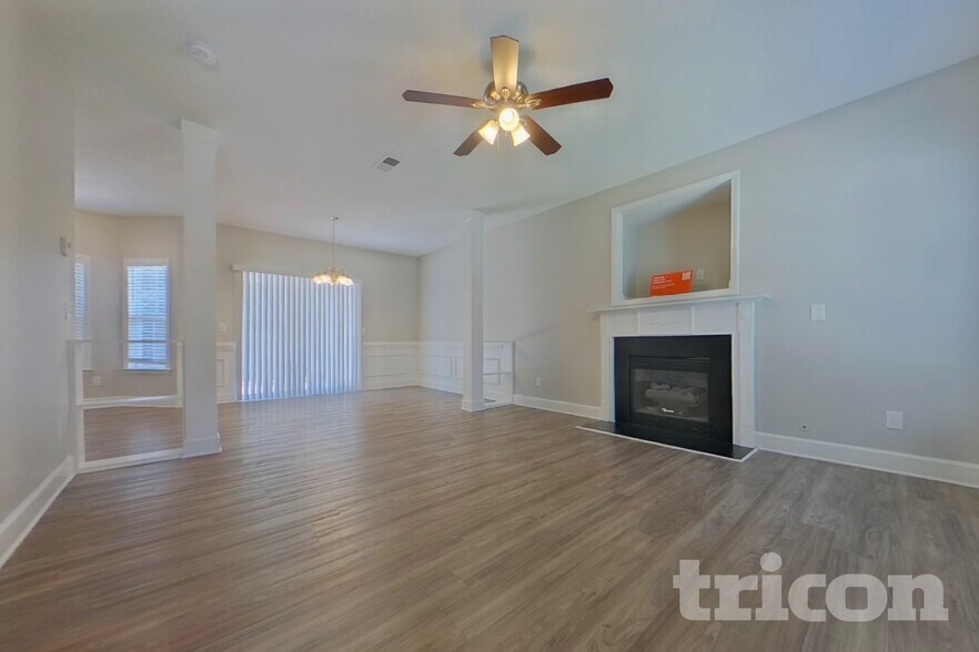 Building Photo - 134 Summer Pines Drive