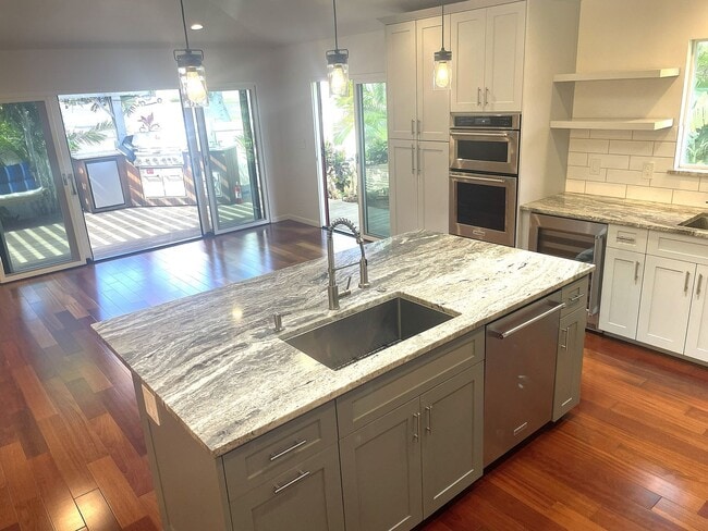 Building Photo - Central Kihei - Pi?ilani Villages 3 Bed 2 Bath Unfurnished Home with High end Finishes & Family-F...