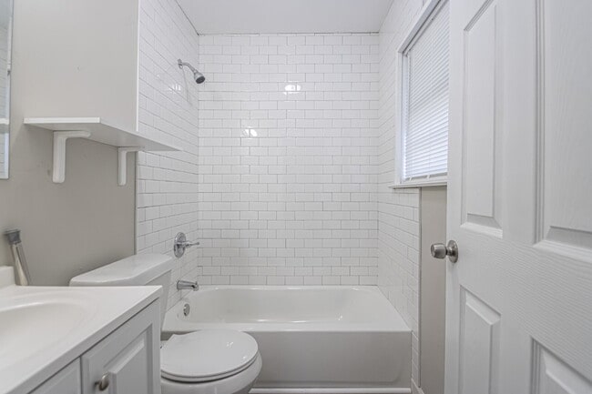 Building Photo - Charming 3-Bedroom Home on a Spacious Lot in Benton, AR – Perfect for Comfortable Living!