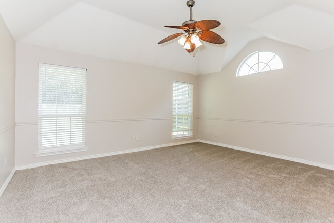 Building Photo - 1407 Oxford Dr