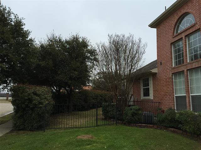 Building Photo - 2521 Briarcrest Dr