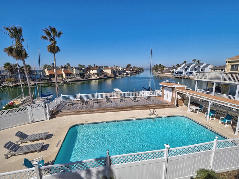 Building Photo - 14300 S Padre Island Dr