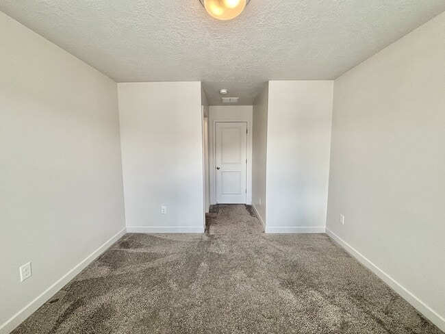 Building Photo - 1508 W Sparta Way