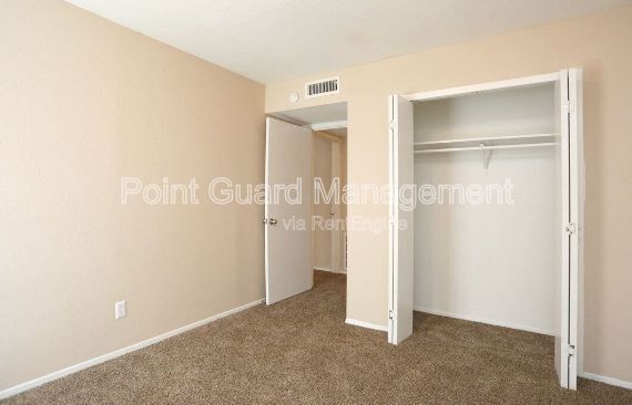 Building Photo - 4538 W Kiest Blvd