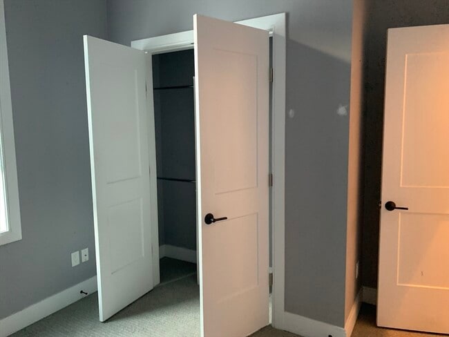 Building Photo - 189 Washington 6