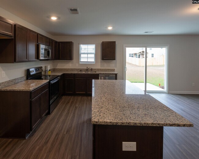 Building Photo - 1042 Begonia Dr