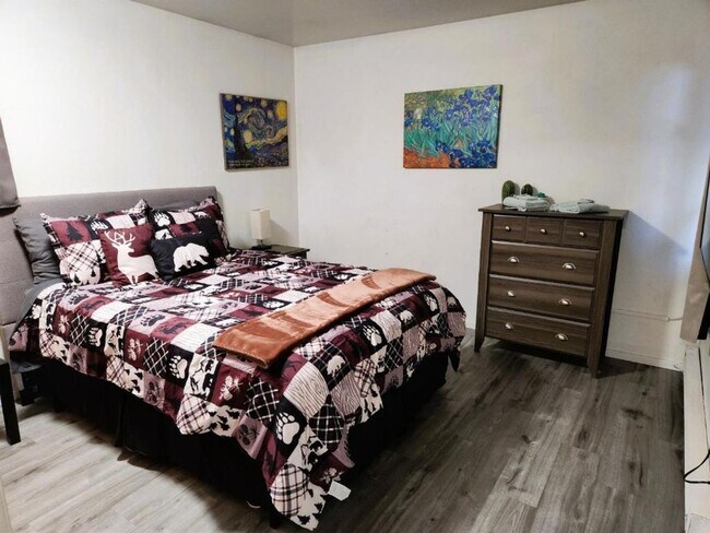 Building Photo - 20719 Ponderosa Way