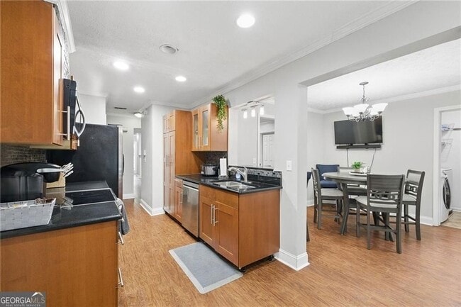 Building Photo - 13 Normandy Ct