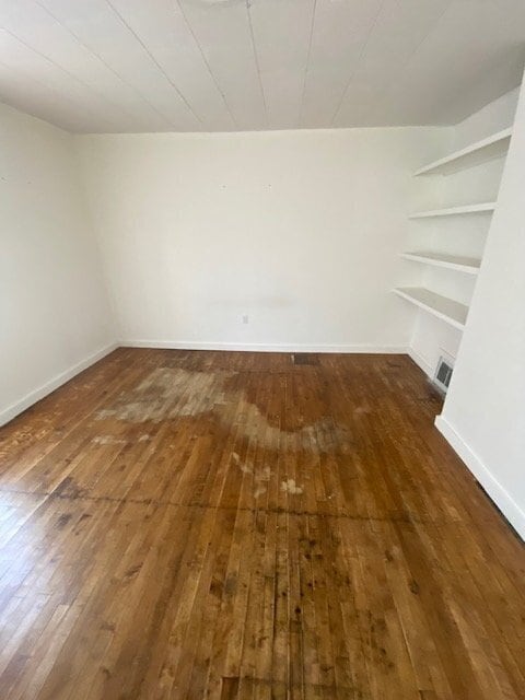 Building Photo - Spacious 2BR in Auburn with Off-Street Parking | $1,850 | April 1