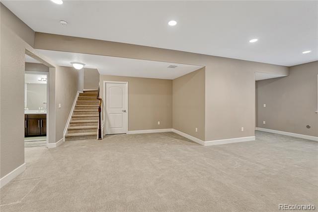 Building Photo - 681 E Dry Creek Cir