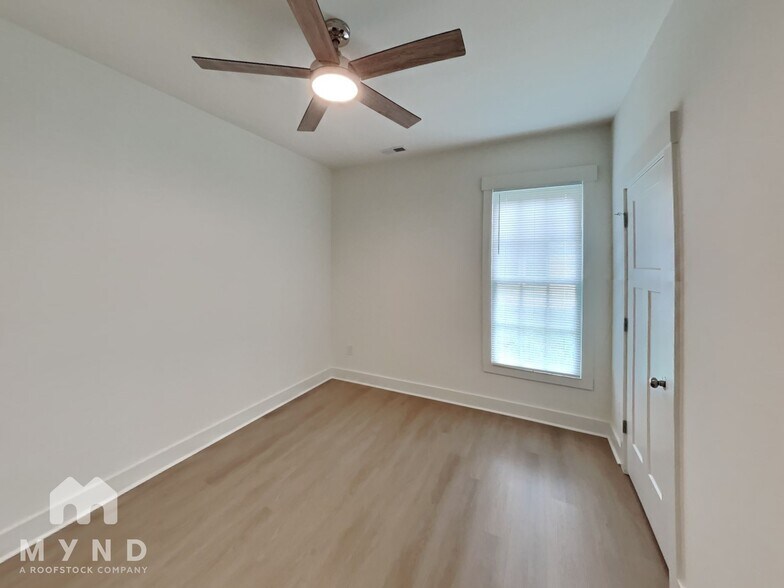 Building Photo - 501 Everette St