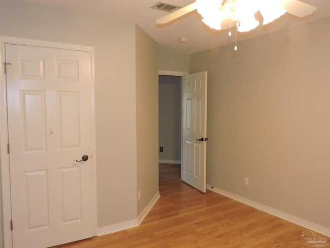 Building Photo - 5097 Chinook Ave