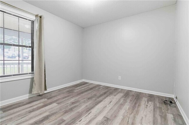 Building Photo - 442 Booth Cir SW