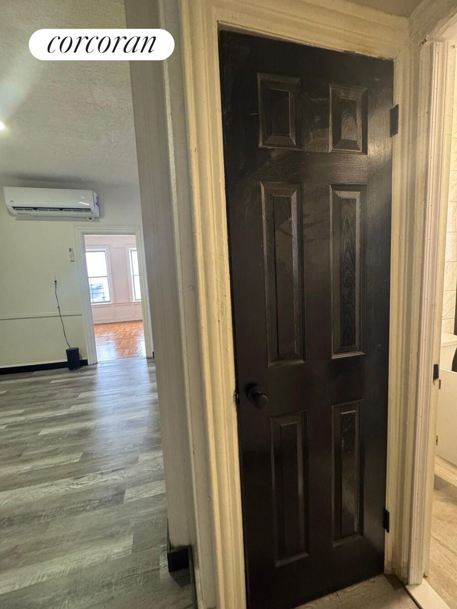 Building Photo - 835 Lenox Rd