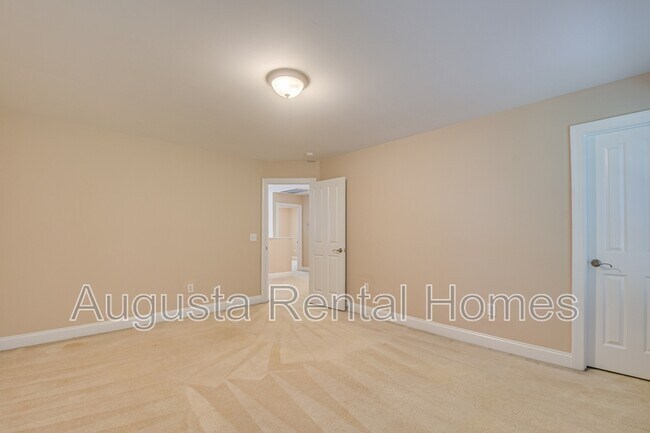 Building Photo - 200 Kline St NW