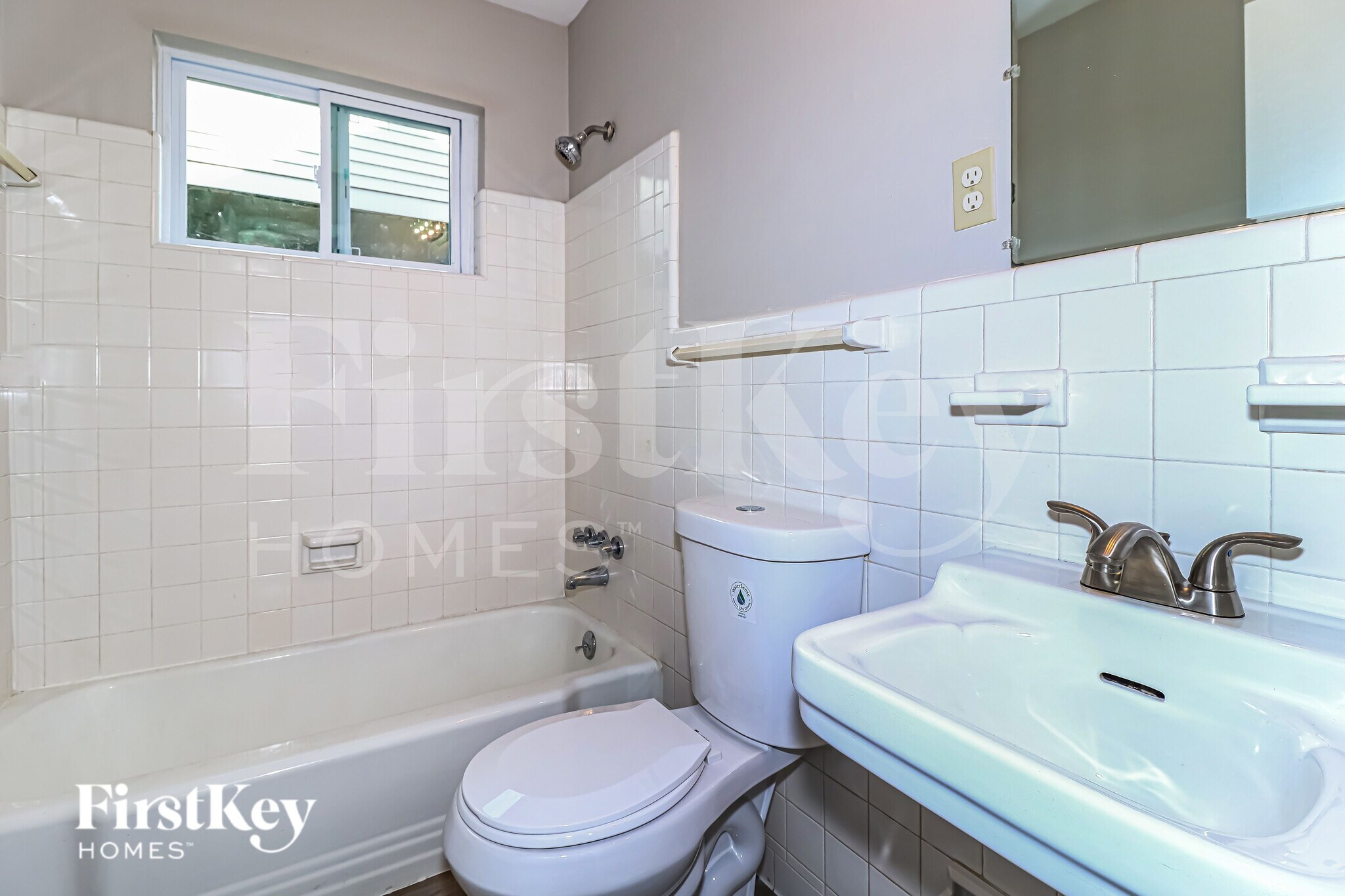 Building Photo - 3145 Overbrook Dr