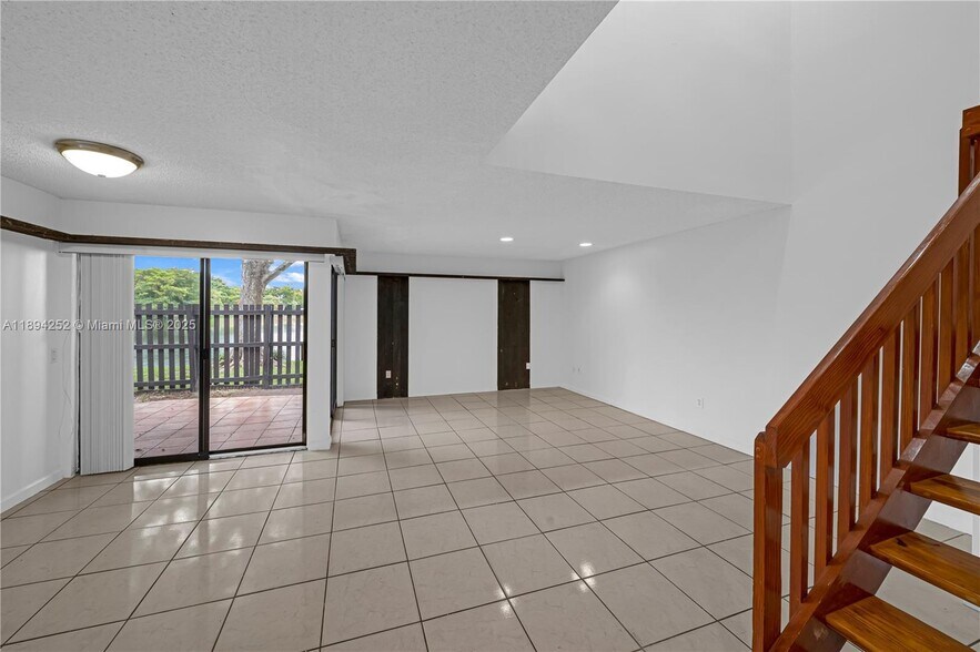 Building Photo - 15070 SW 49th Ln