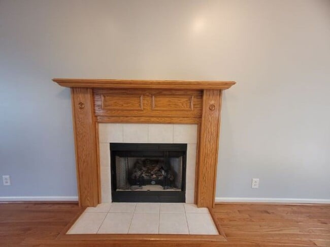 Building Photo - Charming 3-Bedroom Home with Spacious Livi...