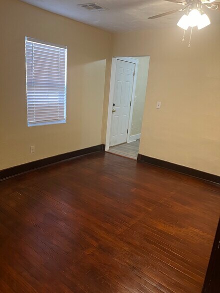 Building Photo - 2534 NW 21