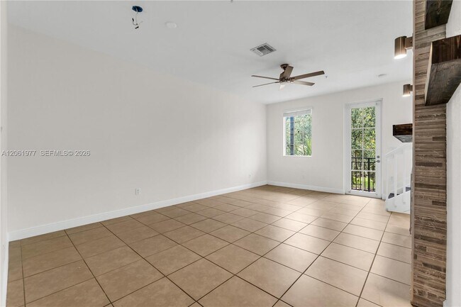 Building Photo - 936 SW 147th Ave
