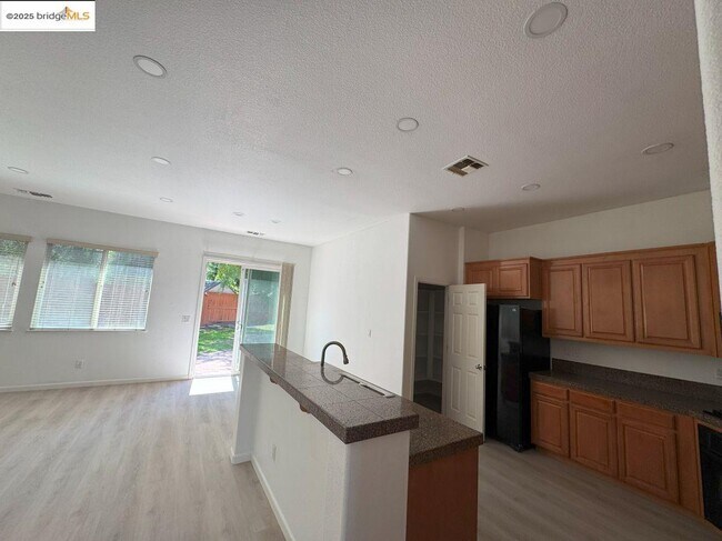Building Photo - 2638 Breaker Way