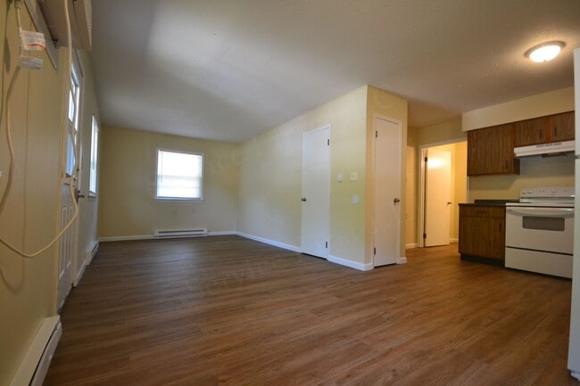 Building Photo - Cross Timbers Apartment