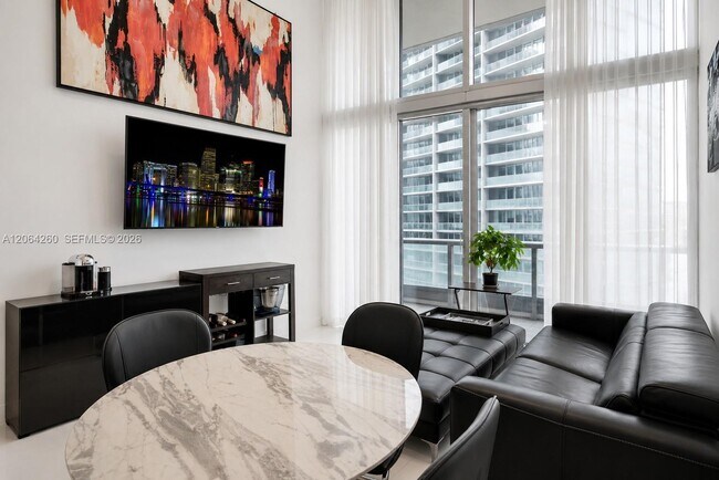 Building Photo - 475 Brickell Ave
