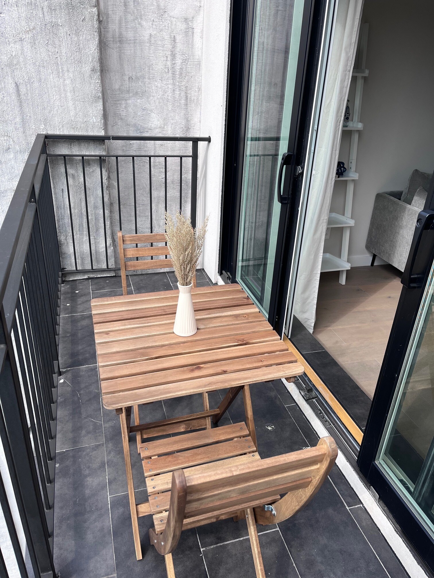 Building Photo - 1390 Putnam Ave