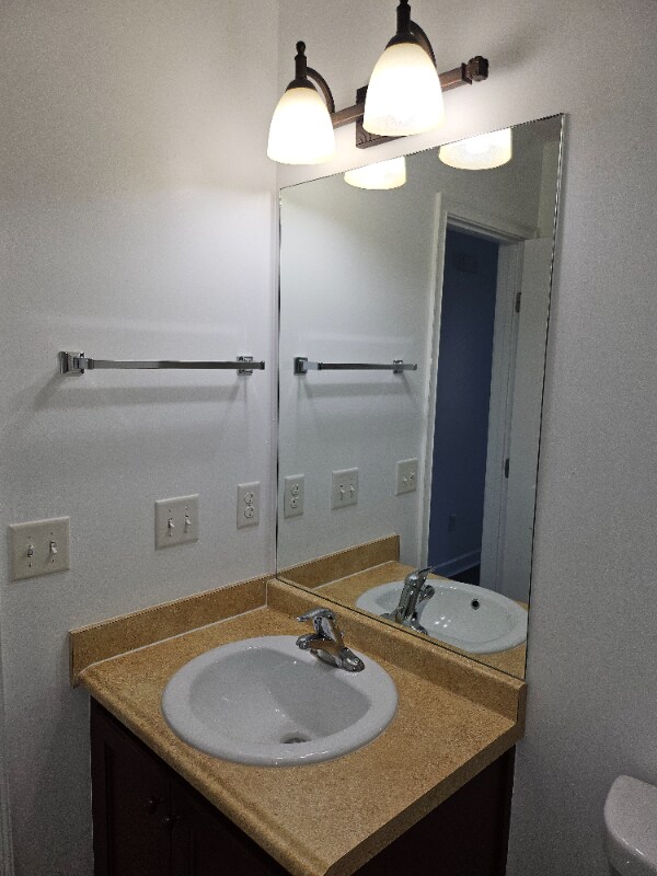 Building Photo - 105 Grandview Dr