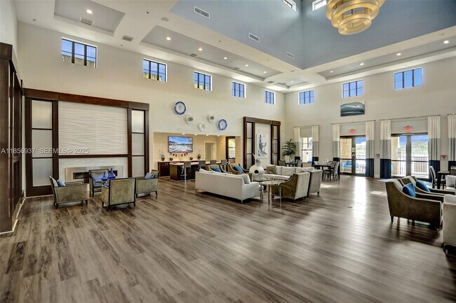 Building Photo - 9500 SW 167th Ave