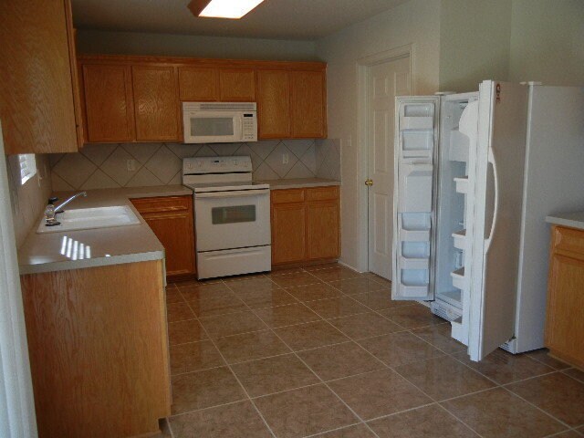 Building Photo - 4201 Rambling Range Dr