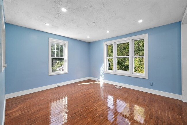 Building Photo - 86 Jackson Ave