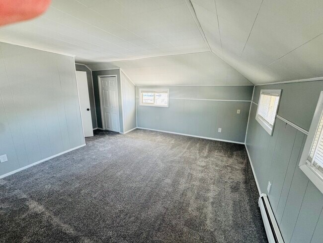 Building Photo - 42129 N 2nd Ave