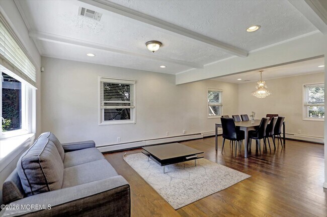 Building Photo - 265 Norgrove Ave