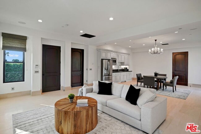 Building Photo - 20101 SW Cypress St