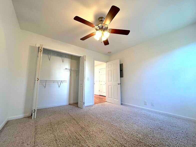 Primary Photo - 4878 Shasta Dr