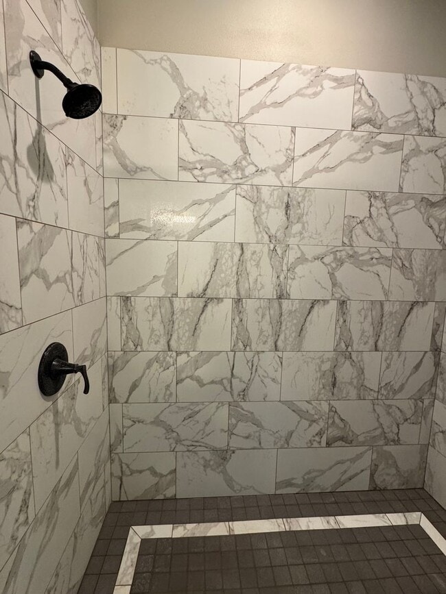 Building Photo - Occupied, do not disturb tenants.  West Valley 3 bedroom 3 Car Garage Custom Built