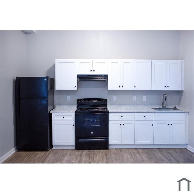 Building Photo - 1631 Stanton Rd SW