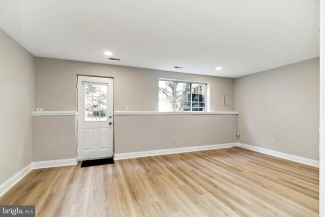 Building Photo - 3380 Longbow Ct