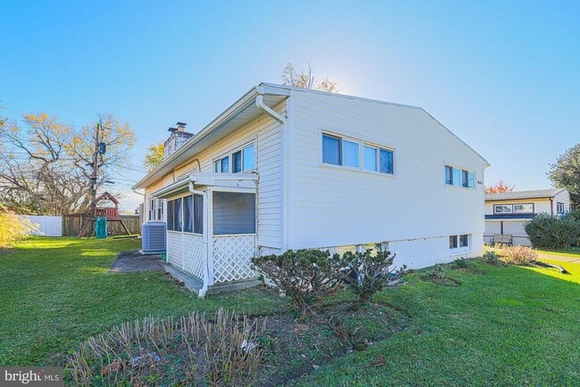 Primary Photo - 2421 Lightfoot Dr