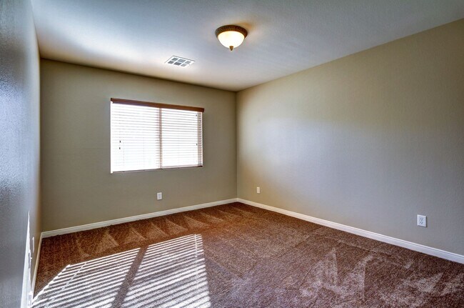 Building Photo - 6733 Lydian Ct